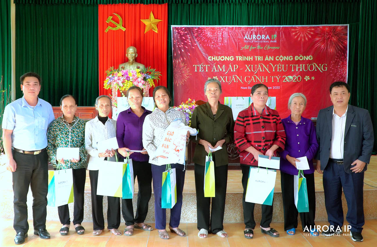 Aurora IP trao quà Tết tại Nam Định