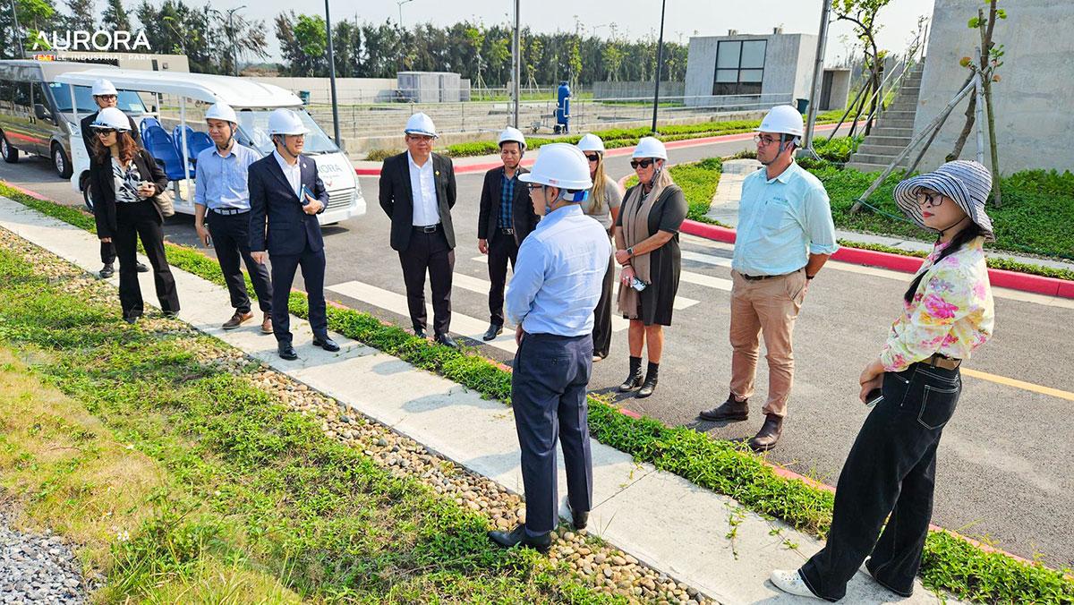 WPA tham quan dệt nhuộm Aurora